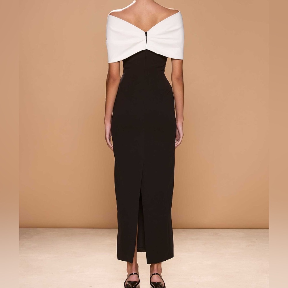 SONYA MODA BELLUNO DRESS. Size S Women
#267 - Picture 8 of 10
